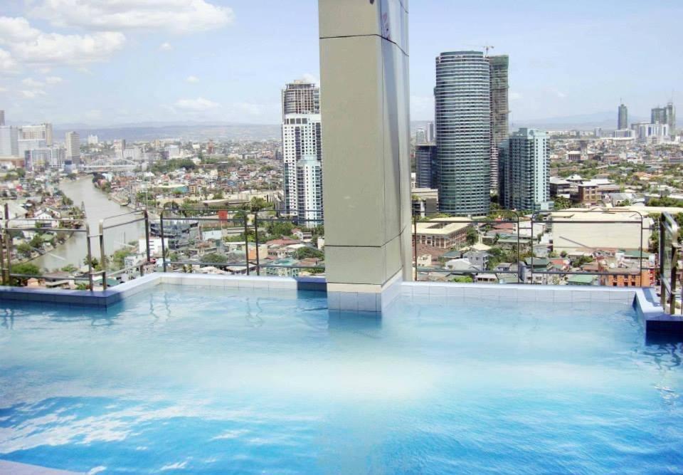 Studio Unit Condo At Antel Serenity Suites Makati Manila Esterno foto