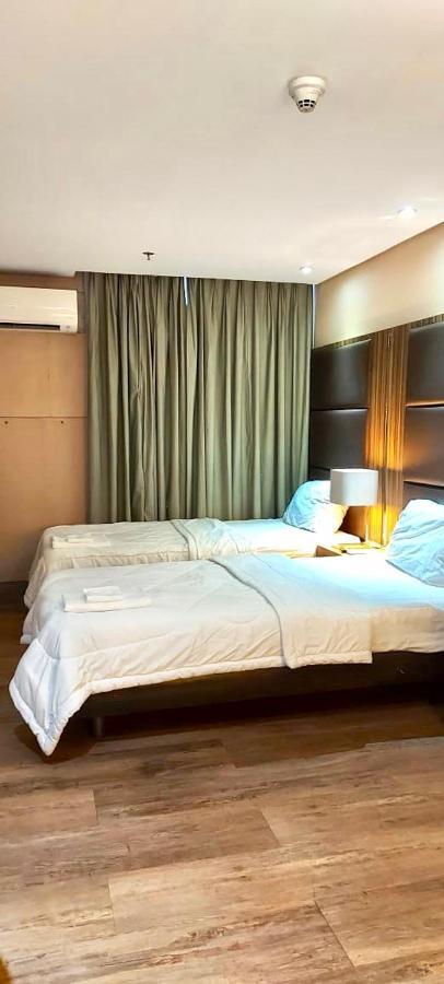 Studio Unit Condo At Antel Serenity Suites Makati Manila Esterno foto